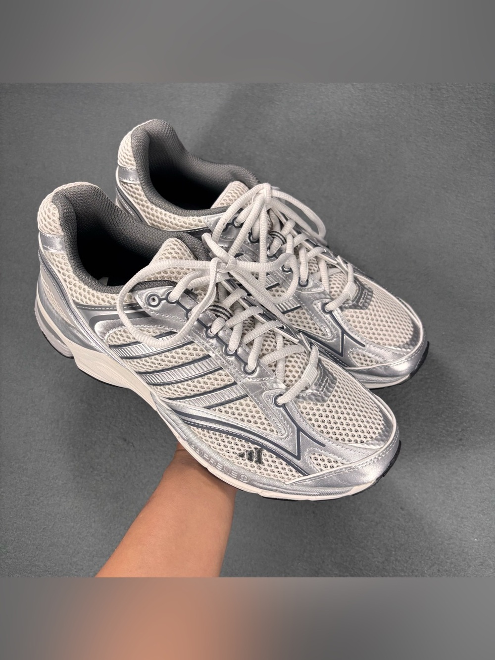 Adidas Men’s Spiritain 2000 Athletic Sneakers Mesh Silver/Gray Size 9M